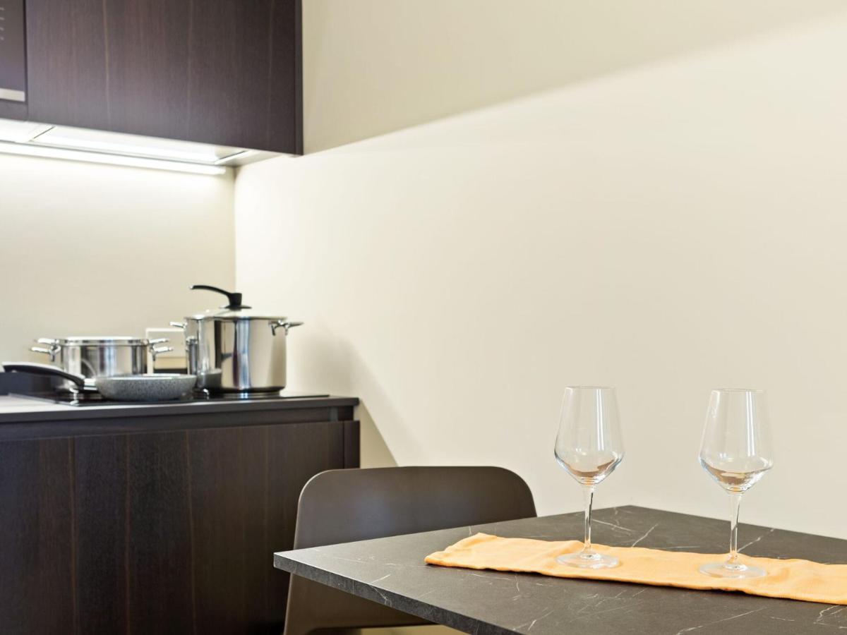 Brand New Boutique In The Heart Of Apartment *