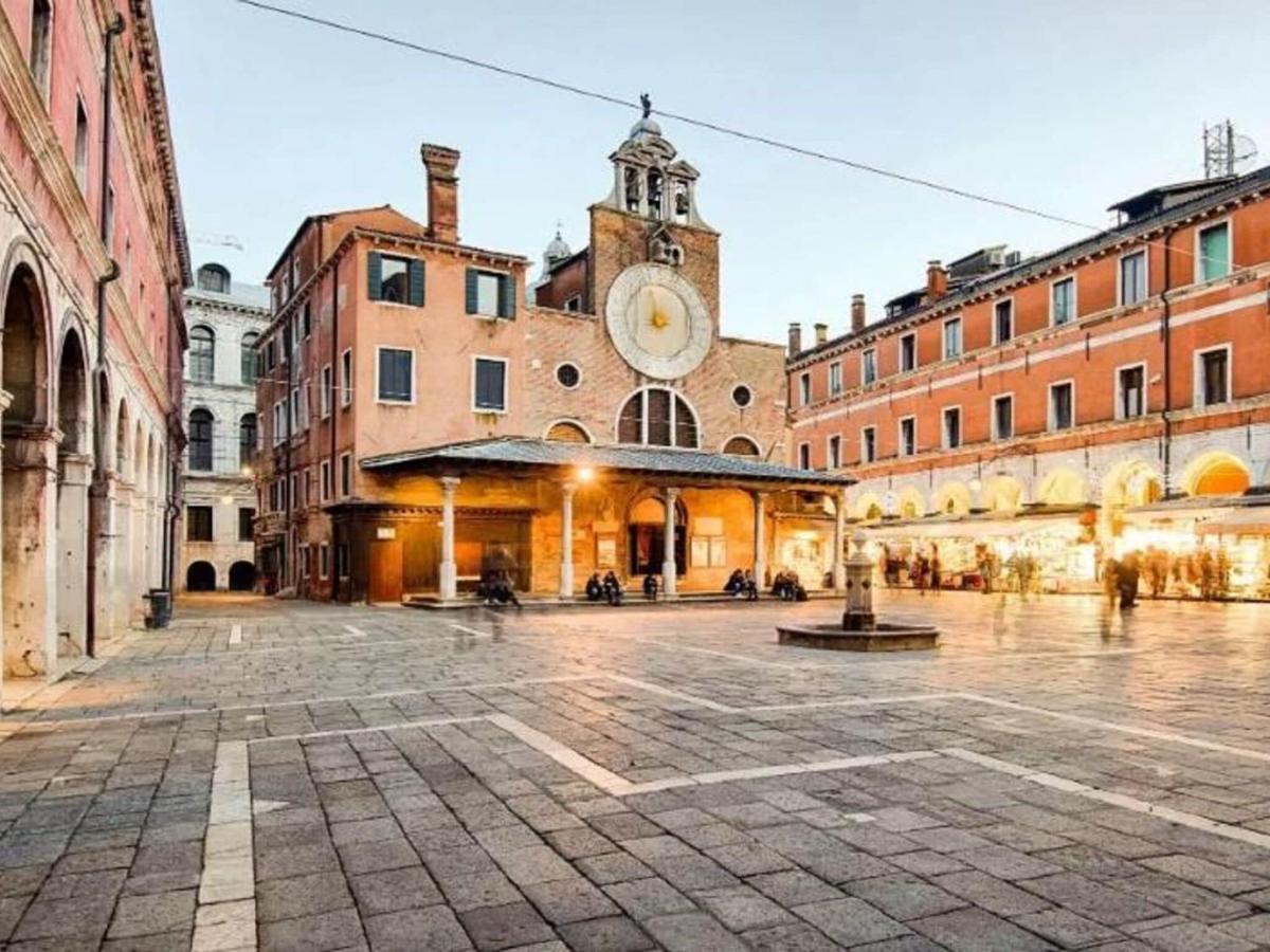 Apartment Brand New Boutique In The Heart Of *